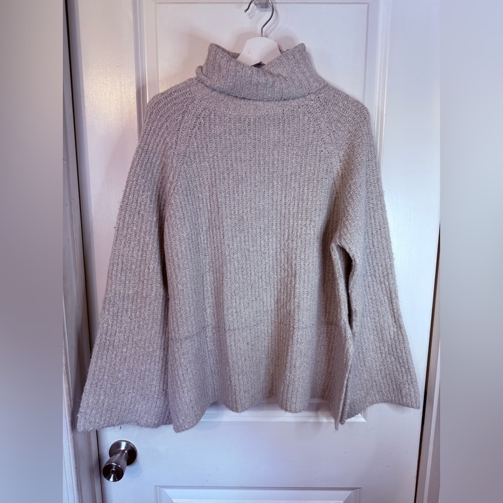 John + Jenn Women’s Gray Flared Sleeve Ribbed Turtleneck Sweater - Size Large